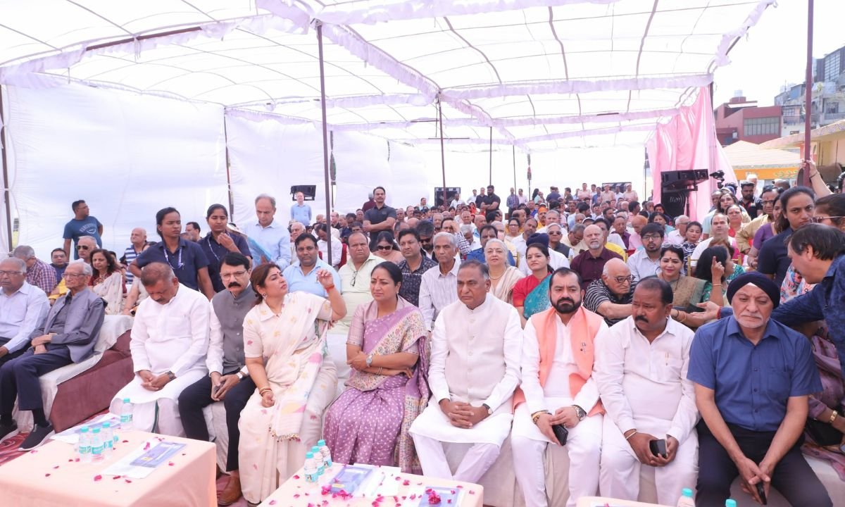 दिल्ली में बिजली संकट: आप ने भाजपा सरकार पर साधा निशाना