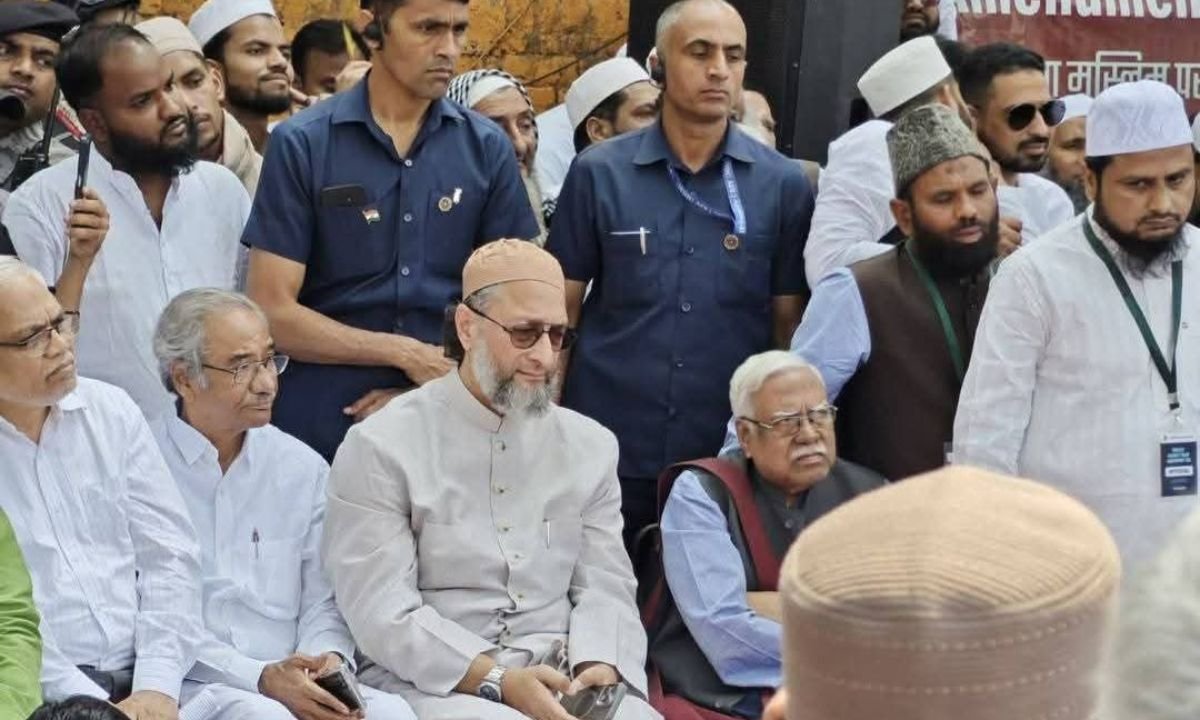 वक्फ (संशोधन) विधेयक  मस्जिदों और दरगाहों पर हमला?