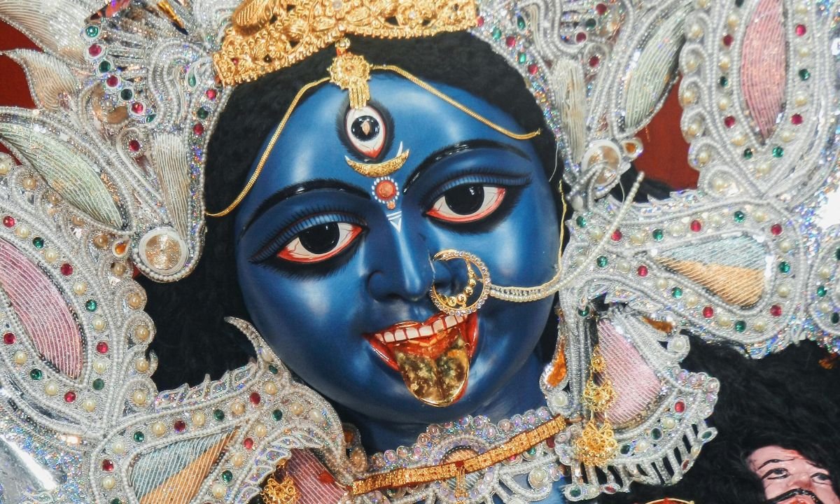 दुर्गा अष्टमी पर आस्था का महापर्व: शक्तिपीठों में उमड़ा जनसैलाब, श्रद्धा और संस्कार का मिला अद्भुत संगम