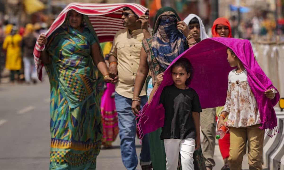 मौसम अलर्ट: भारी बारिश, आंधी और लू की चेतावनी