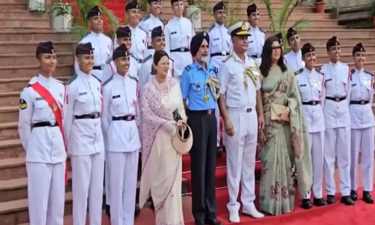 NDA में रचा गया इतिहास!पहली बार 17 महिला कैडेटों ने पास की पासिंग आउट परेड, देश को मिला नया गौरव