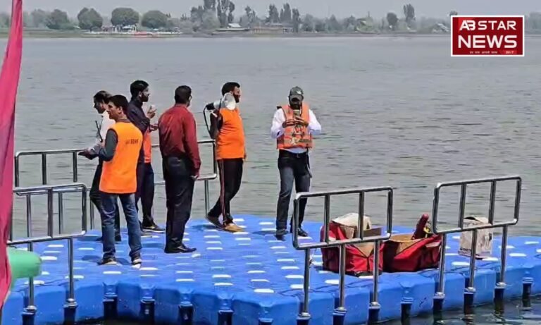 डल झील में श्रीनगर पुलिस की मॉक ड्रिल