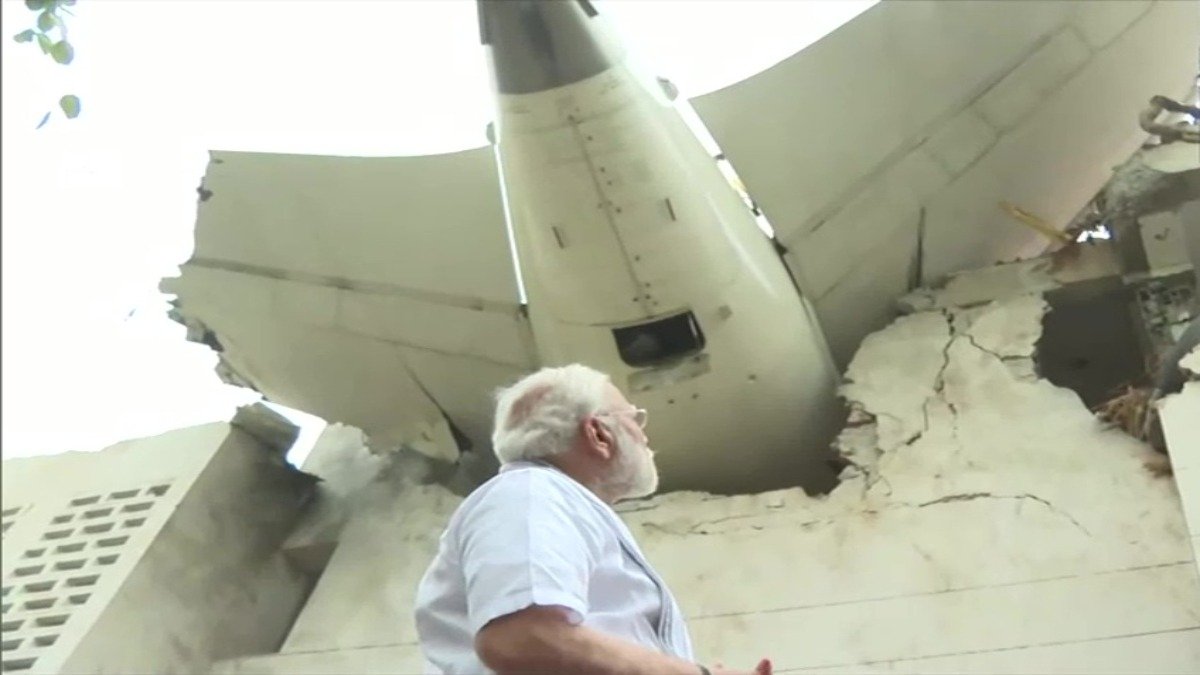 एयर इंडिया हादसे वाली जगह पहुंचे पीएम मोदी, घायलों से मिलकर जाना हाल