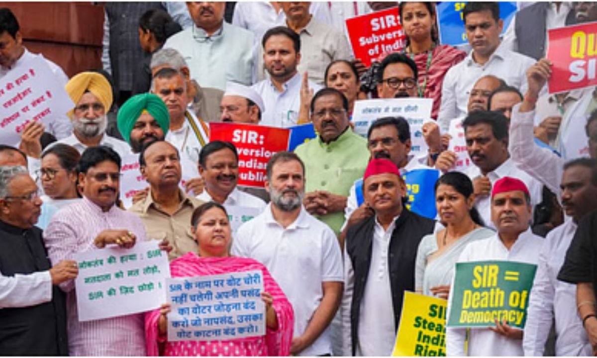 बिहार मतदाता सूची पुनरीक्षण: विपक्ष का संसद में हंगामा