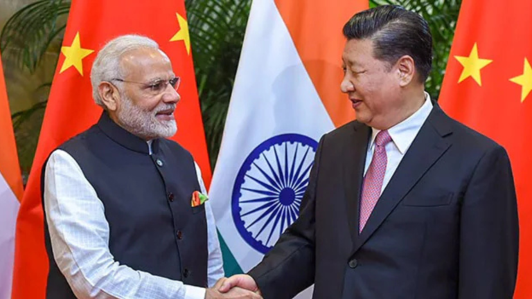 चीन में पीएम मोदी से मिल भारतीय प्रवासी हुए भावुक, जागी देशभक्ति की भावना