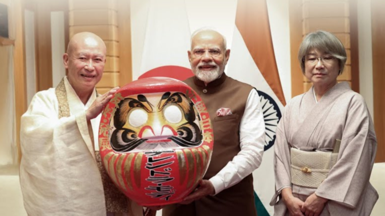 प्रधानमंत्री मोदी को जापान से मिला खास तोहफा दारुमा गुड़िया का अनोखा संदेश