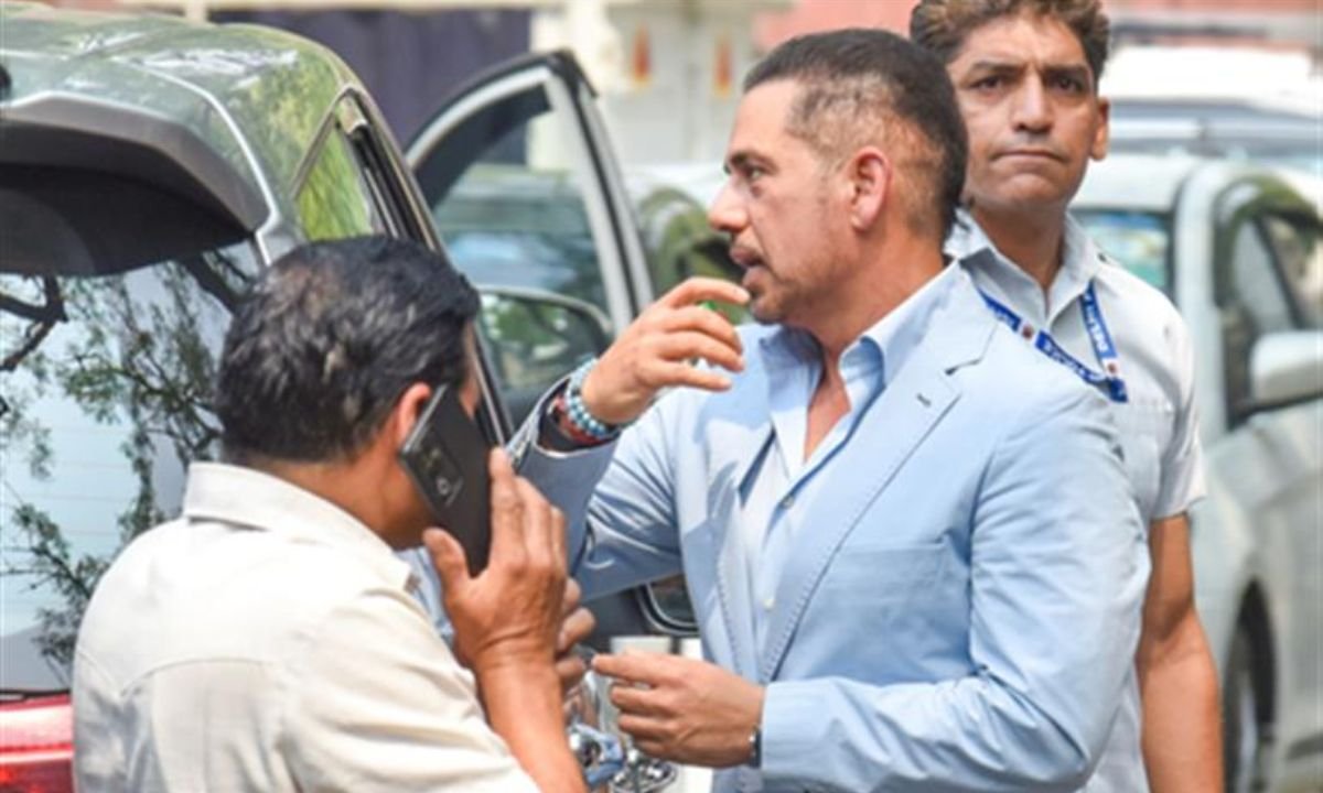 दिल्ली कोर्ट ने रॉबर्ट वाड्रा को मनी लॉन्ड्रिंग मामले में जारी किया नोटिस