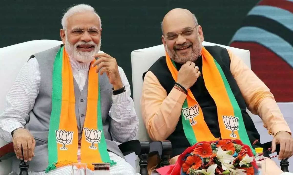 पीएम मोदी ने की अमित शाह की तारीफ: गृह मंत्री के रूप में नई ऊंचाइयों की ओर