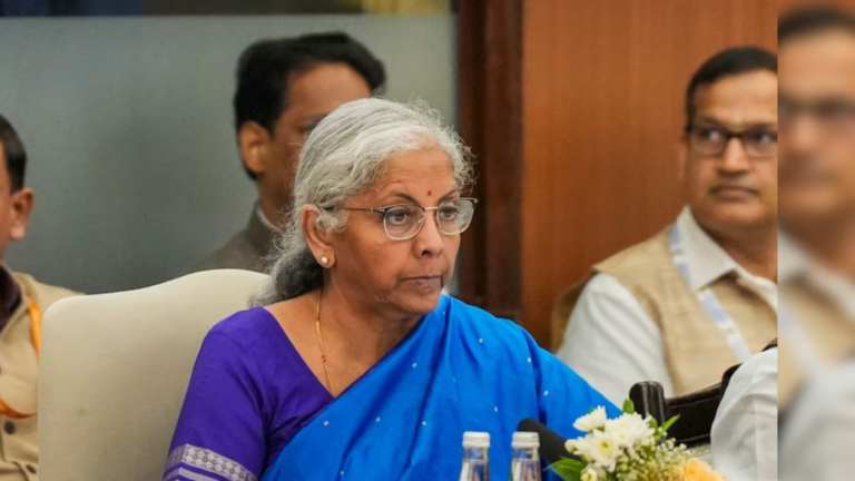 जीएसटी परिषद की बैठक निर्मला सीतारमण ने किए बड़े ऐलान, छोटे व्यापारियों को राहत के संकेत