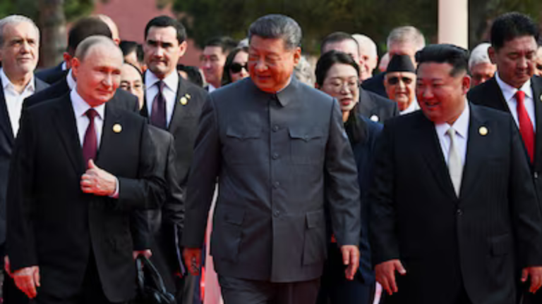 बीजिंग में चीन की अब तक की सबसे बड़ी सैन्य परेड, दुनिया को ताक़त का साफ संदेश