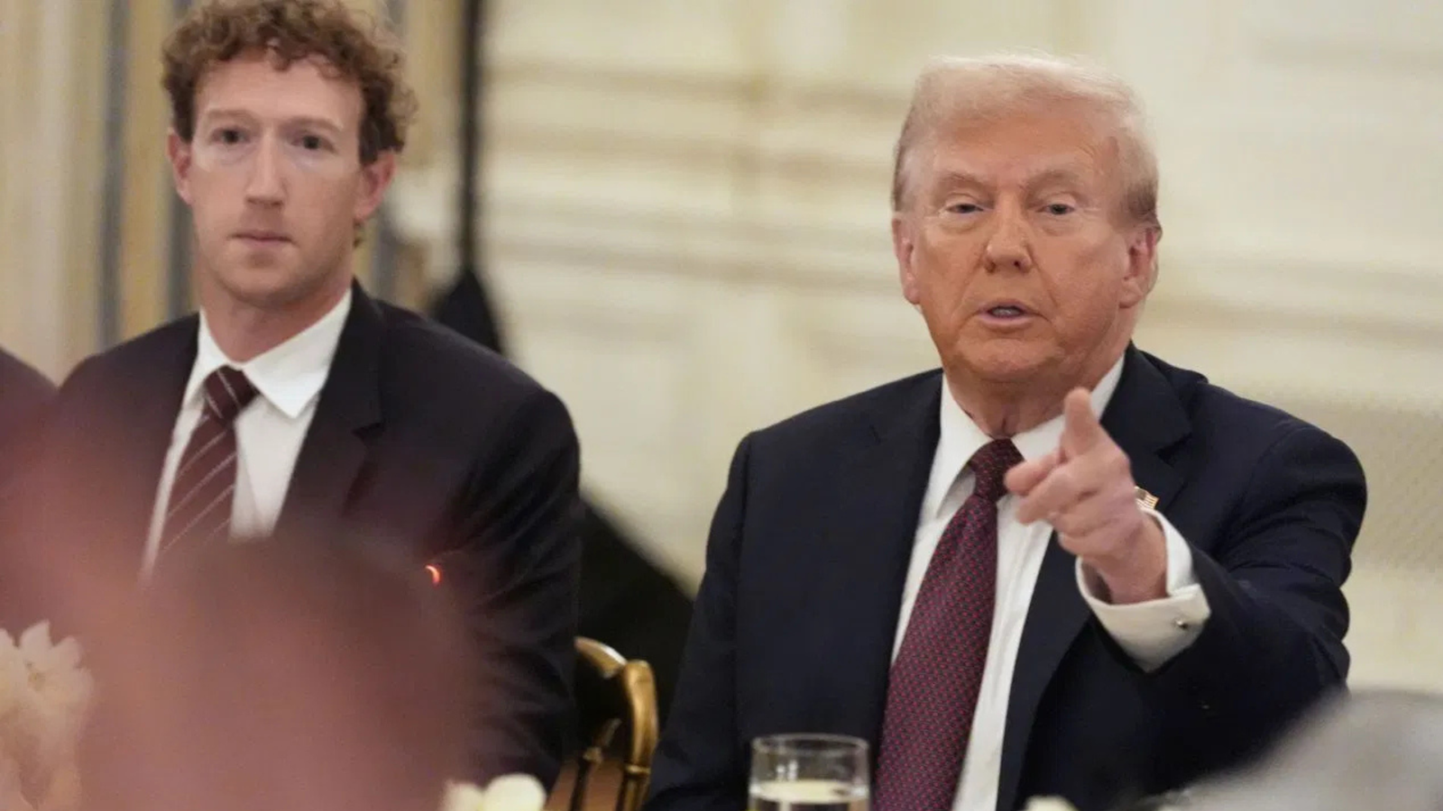 व्हाइट हाउस डिनर में मार्क जुकरबर्ग का 600 बिलियन डॉलर निवेश दावा, फिर हॉट माइक पर यू-टर्न