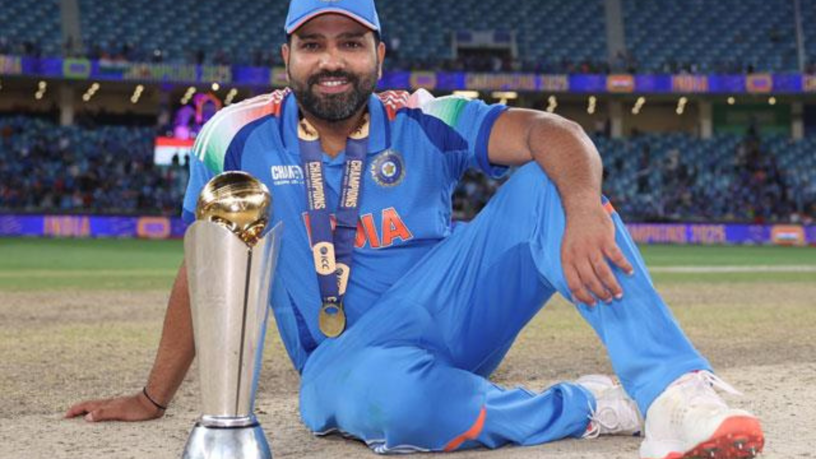 वनडे क्रिकेट से रिटायरमेंट की अटकलों पर रोहित शर्मा का जवाब, बोले “मैं अभी यहीं हूं”