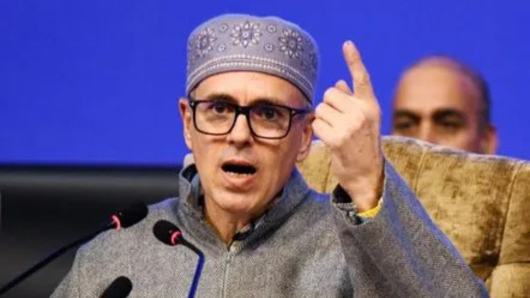 उमर अब्दुल्ला ने बिहार चुनाव में वोटिंग विवाद पर उठाए सवाल, चुनाव आयोग पर दबाव