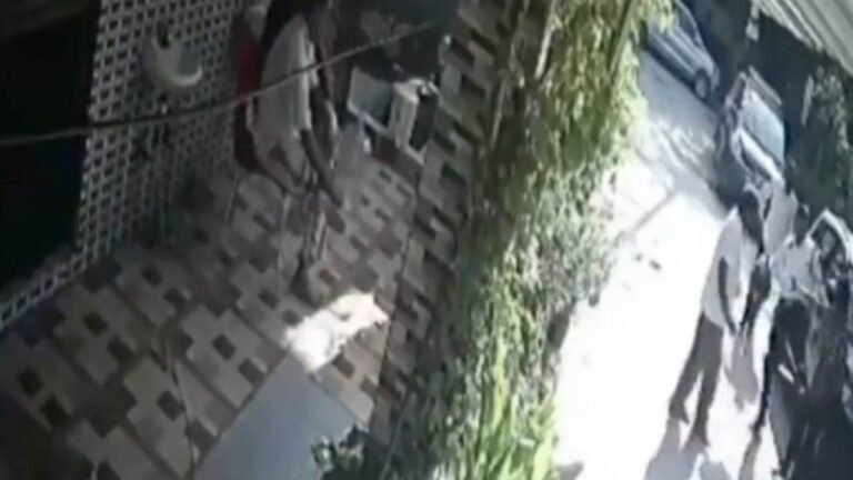 ग्रेटर नोएडा में माँ-बेटे की दुखद मौत मानसिक स्वास्थ्य और परिवारिक तनाव पर गंभीर संदेश