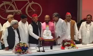 सपा में शामिल हुए चौधरी अमर सिंह