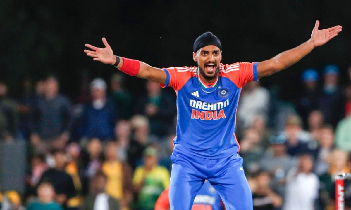 अर्शदीप सिंह ने रचा इतिहास: एशिया कप 2025 में टी20आई के 100 विकेट पूरे, भारत के पहले गेंदबाज बने