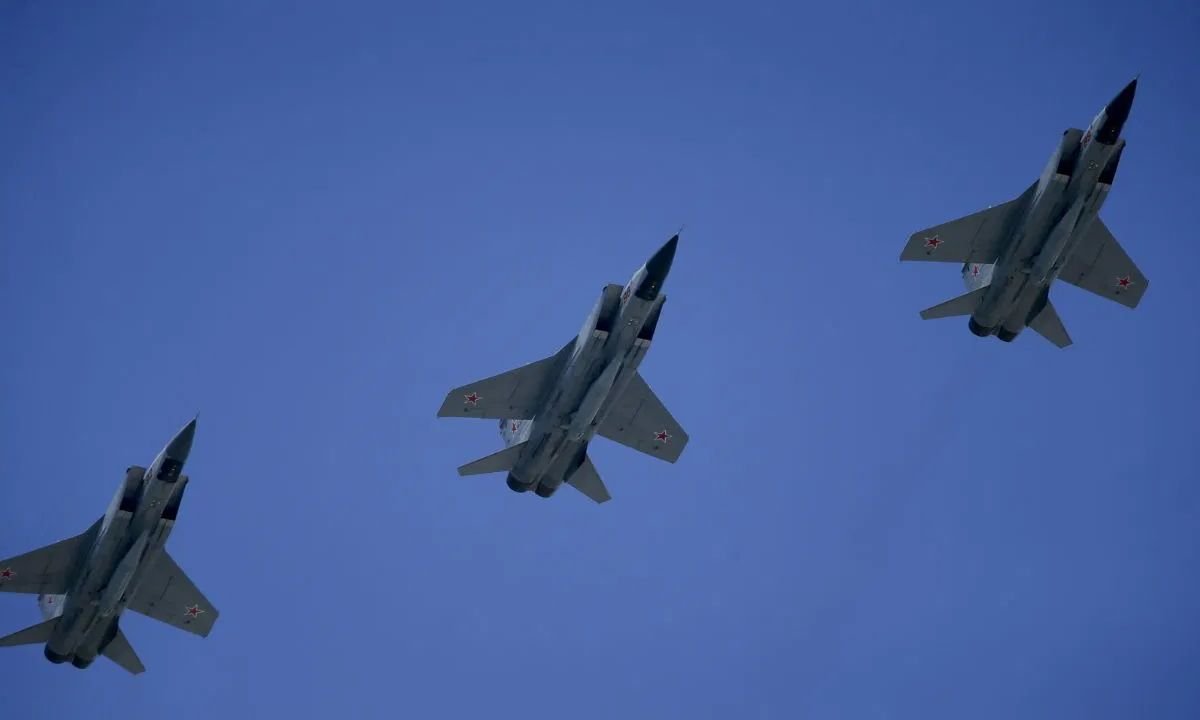 बाल्टिक सागर में तनाव चरम पर: रूस के मिग-31 ने एस्टोनिया के हवाई क्षेत्र में घुसपैठ, नाटो अलर्ट!