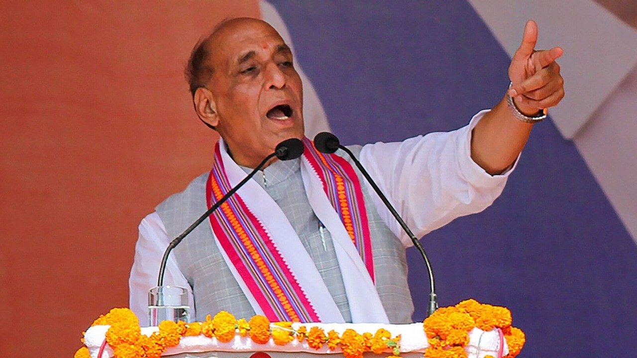 तेलंगाना में सियासी भूचाल राजनाथ सिंह का सीएम पर बड़ा हमला, ‘सांप्रदायिक बयान’ बना चुनावी मुद्दा