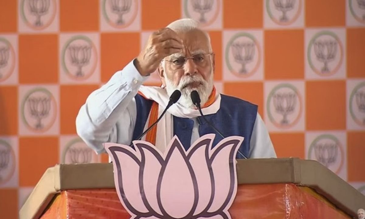 बिहार चुनाव 2025: राजनाथ का ‘कट्टा-लालटेन’ पर वार, प्रशांत का मोदी पर तंज; VVPAT विवाद से हंगामा