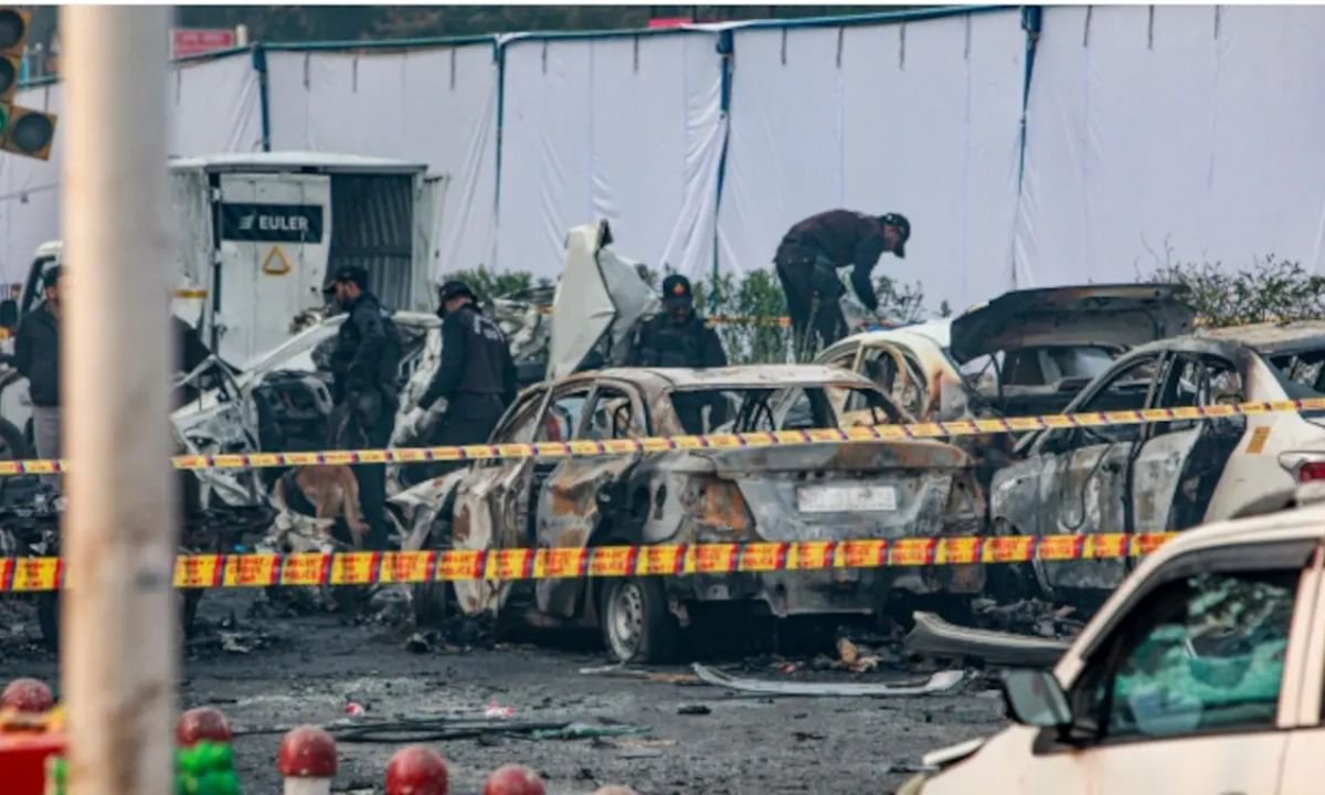 दिल्ली कार ब्लास्ट: ‘डॉक्टर्स ऑफ डेथ’ मॉड्यूल का पर्दाफाश, लखनऊ में छापेमारी से नया खुलासा