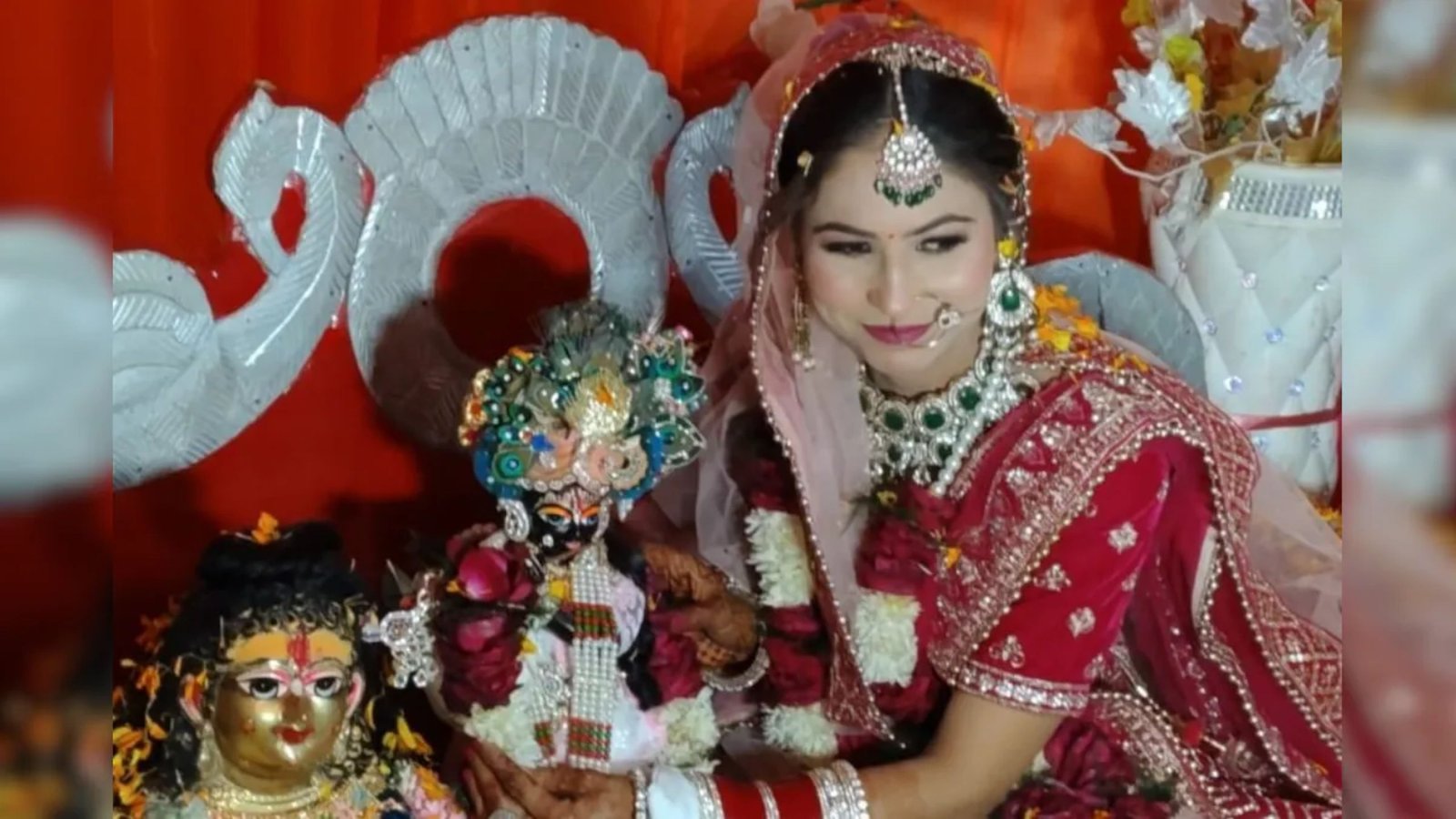 श्याम की दुल्हन बन गईं बदायूँ की पिंकी: कृष्ण मूर्ति से लिए सात फेरे, गूँजा पूरा गाँव!