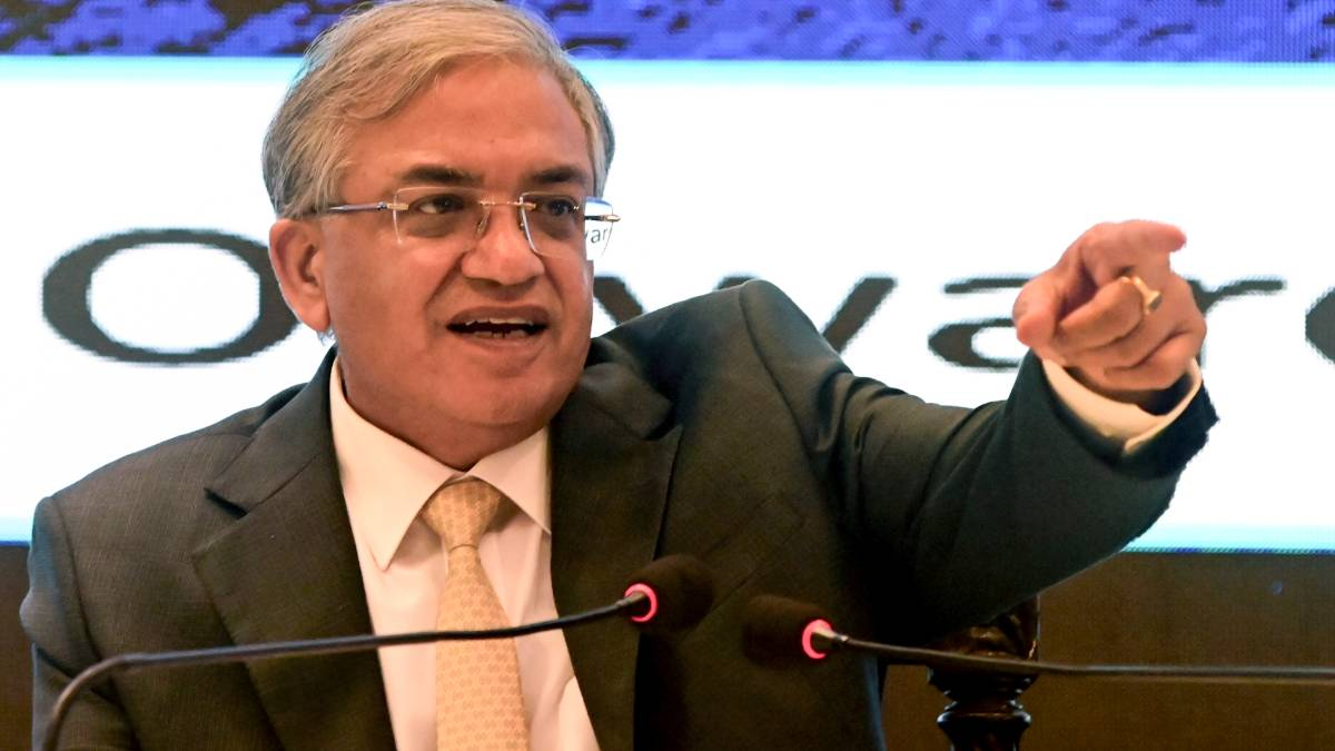 मुख्य चुनाव आयुक्त को हटाने की कोशिश? भारत में संस्थागत टकराव की आहट या सियासी रणनीति